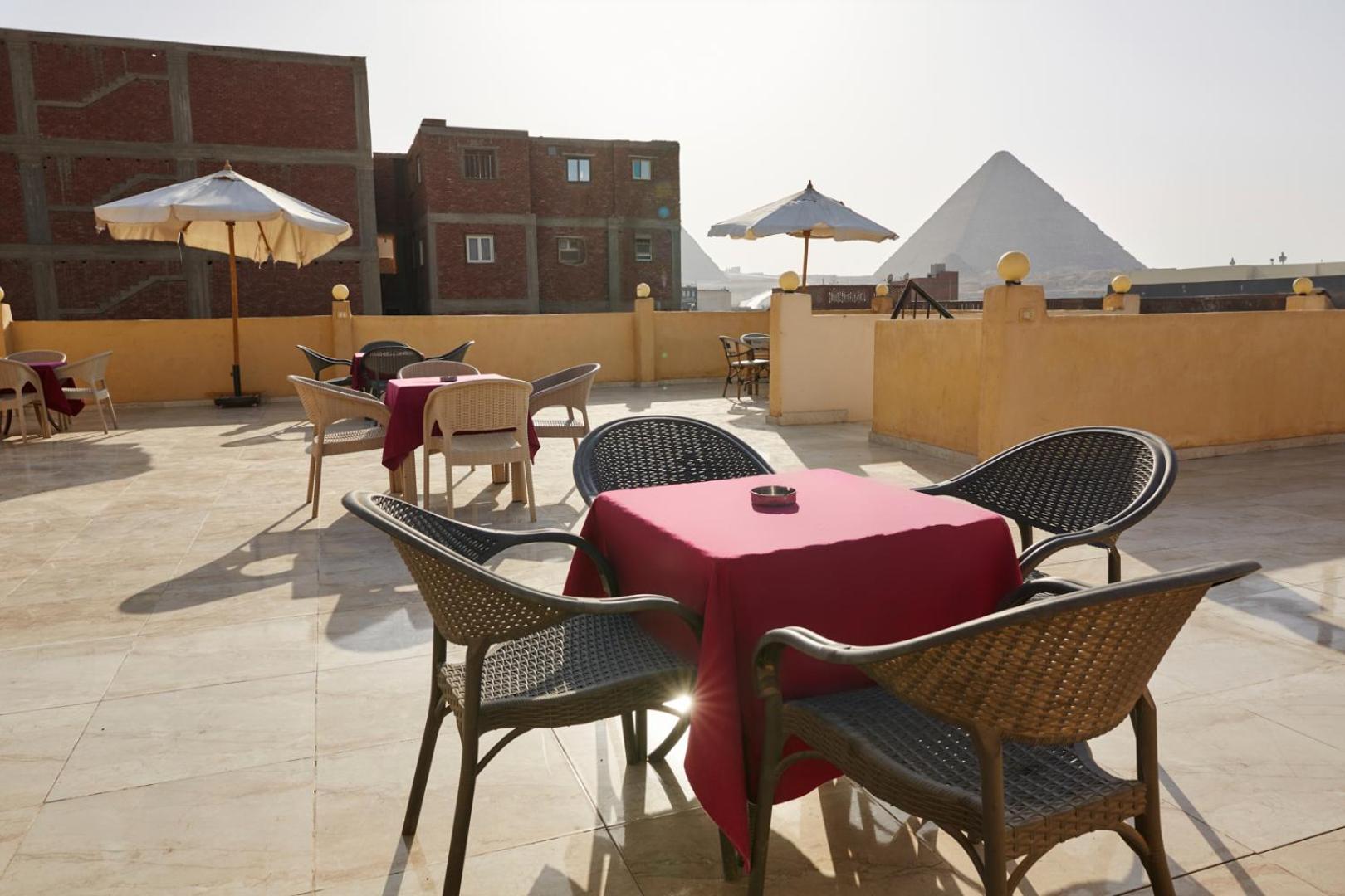 Grand Pyramid View Hotel Kafret el-Gabal Exteriör bild