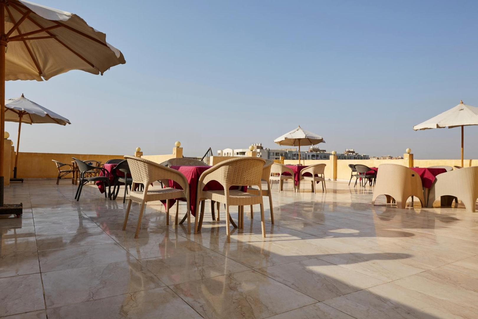 Grand Pyramid View Hotel Kafret el-Gabal Exteriör bild