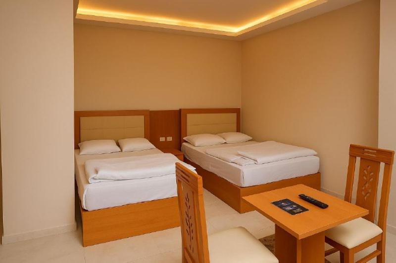 Grand Pyramid View Hotel Kafret el-Gabal Exteriör bild
